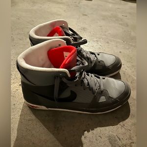 Nike High Top